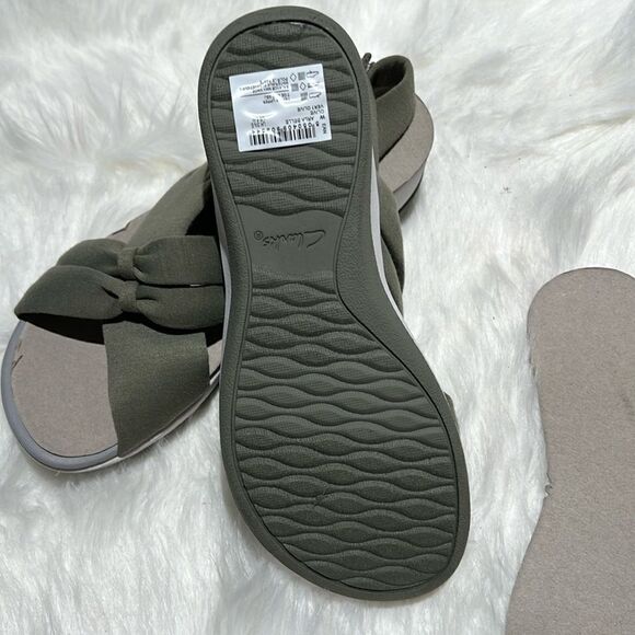 Cloudsteppers by Clarks Arla Belle Sandal  Size 6W.  B82 - Picture 9 of 10